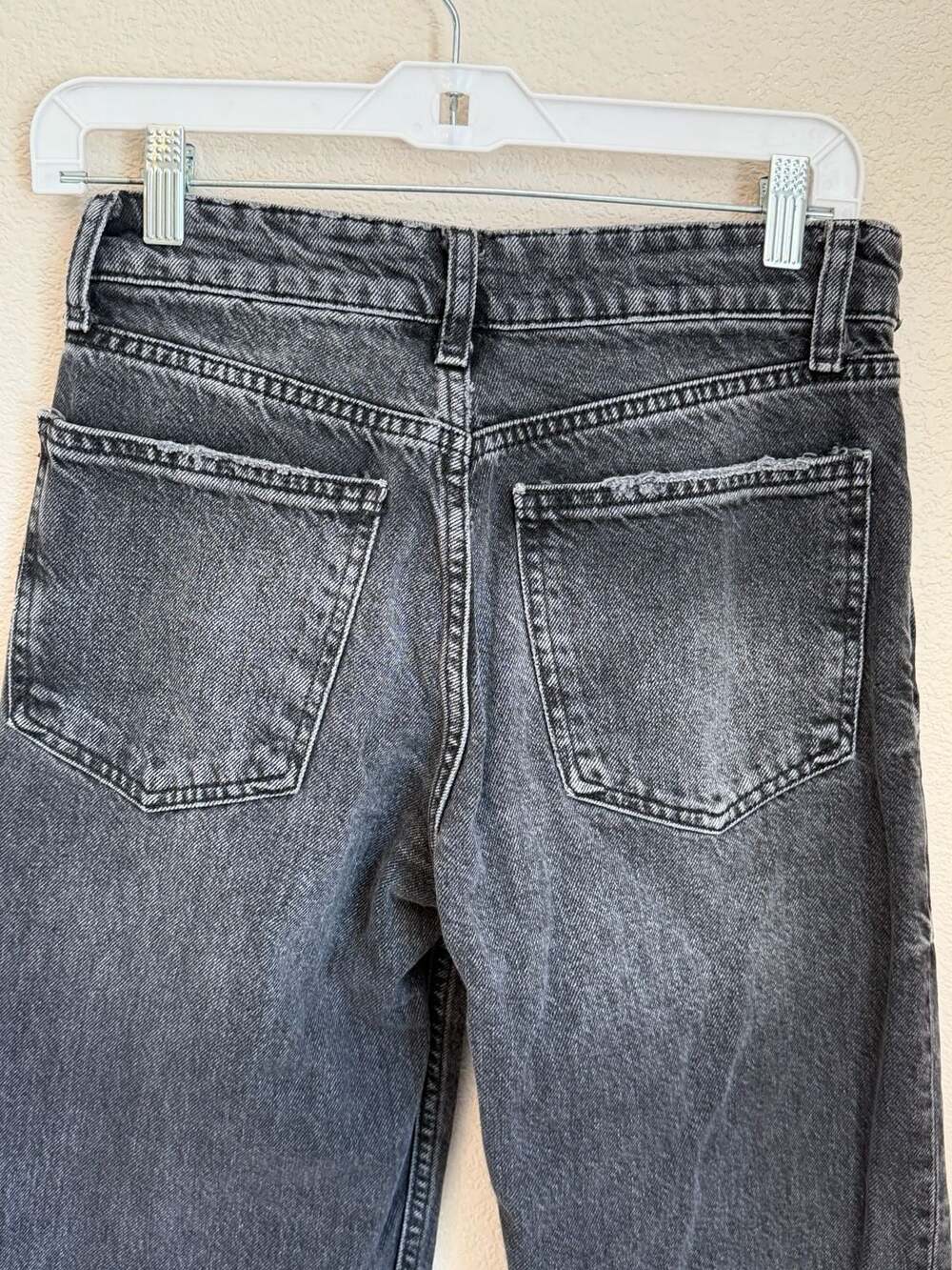 Zara High-Rise Jeans Size US 4 Black Wash Distressed - Picture 6 of 8